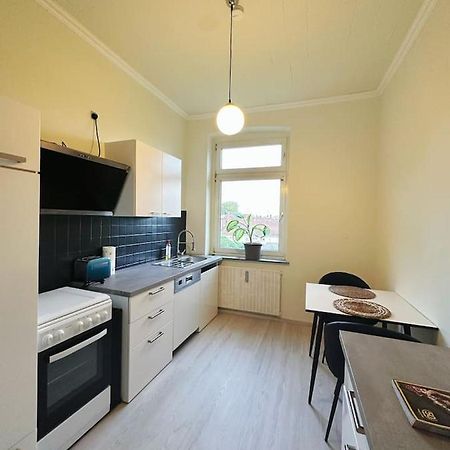 2 Schlafzimmer Waschenspuelmaschine Duisburg Kültér fotó