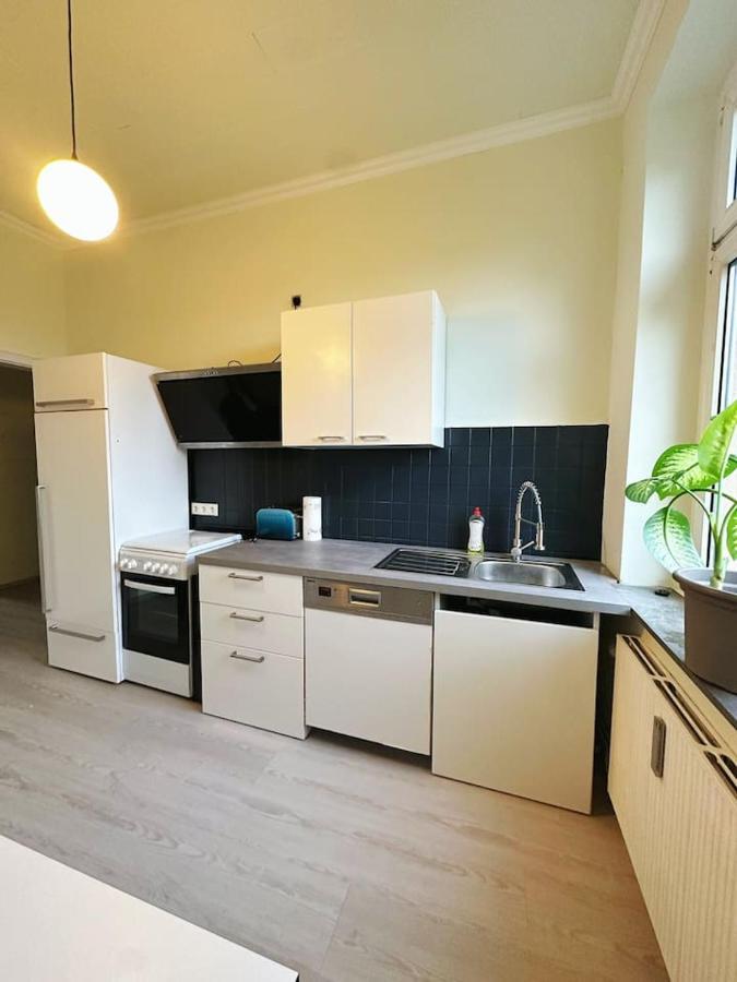 2 Schlafzimmer Waschenspuelmaschine Duisburg Kültér fotó